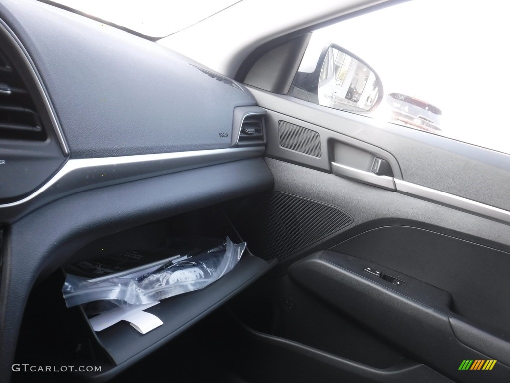 2019 Elantra SE - Symphony Silver / Black photo #17