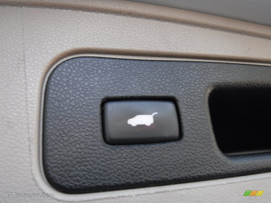 2012 Odyssey EX-L - Taffeta White / Beige photo #31