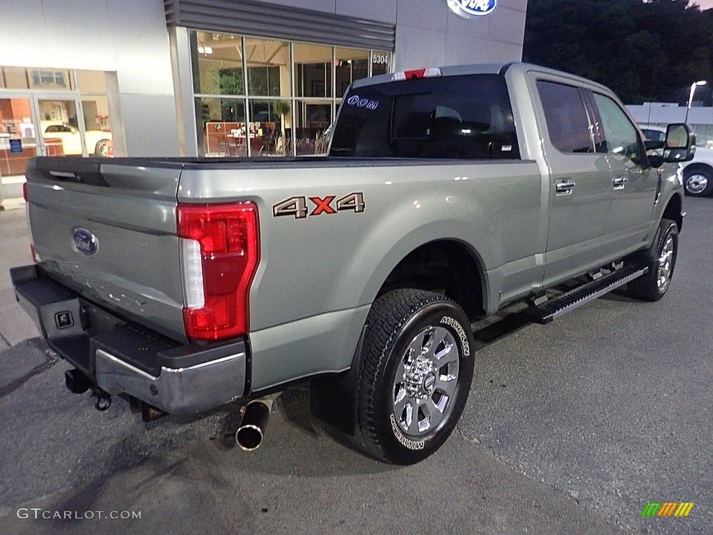 2019 F250 Super Duty Lariat Crew Cab 4x4 - Silver Spruce / Black photo #2