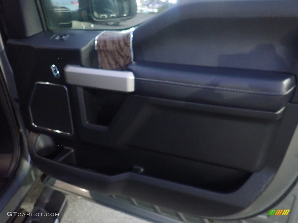 2019 F250 Super Duty Lariat Crew Cab 4x4 - Silver Spruce / Black photo #13