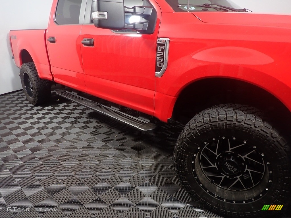 2022 F250 Super Duty XL Crew Cab 4x4 - Race Red / Medium Earth Gray photo #4