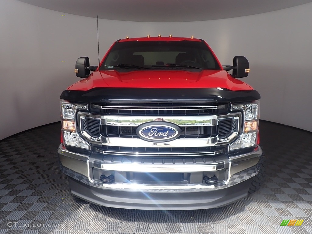 2022 F250 Super Duty XL Crew Cab 4x4 - Race Red / Medium Earth Gray photo #5