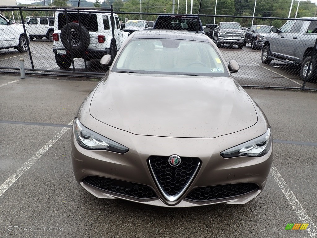 2019 Giulia Ti AWD - Imola Titanium Metallic / Black photo #2