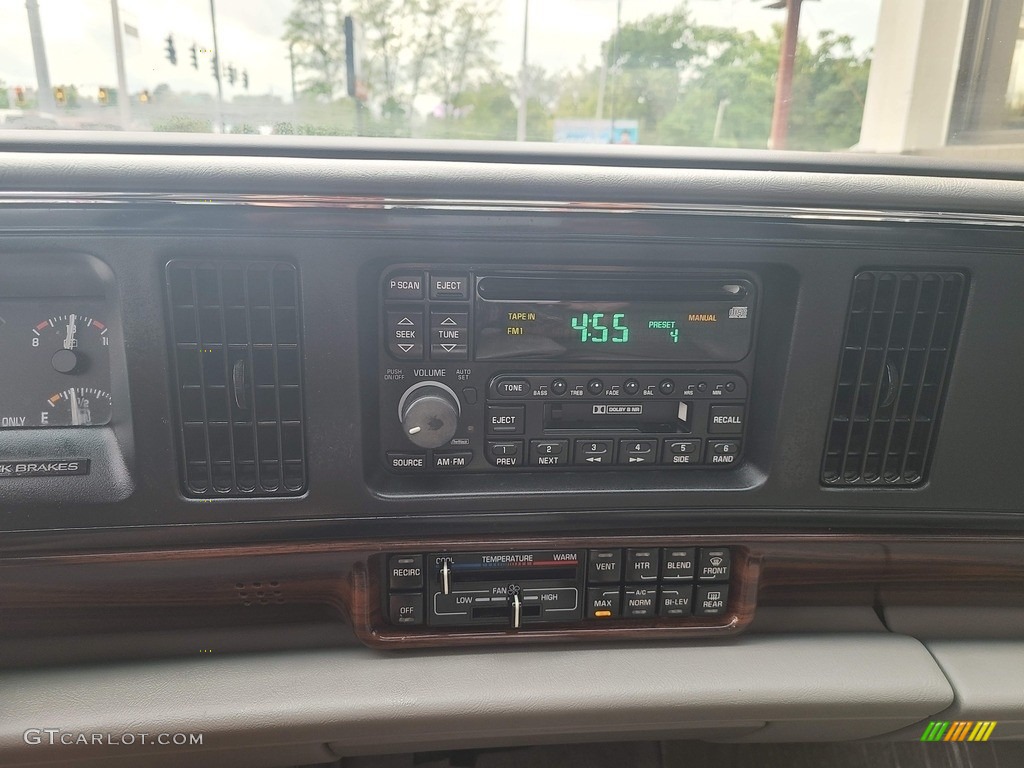 1998 LeSabre Custom - Bright White / Gray photo #17