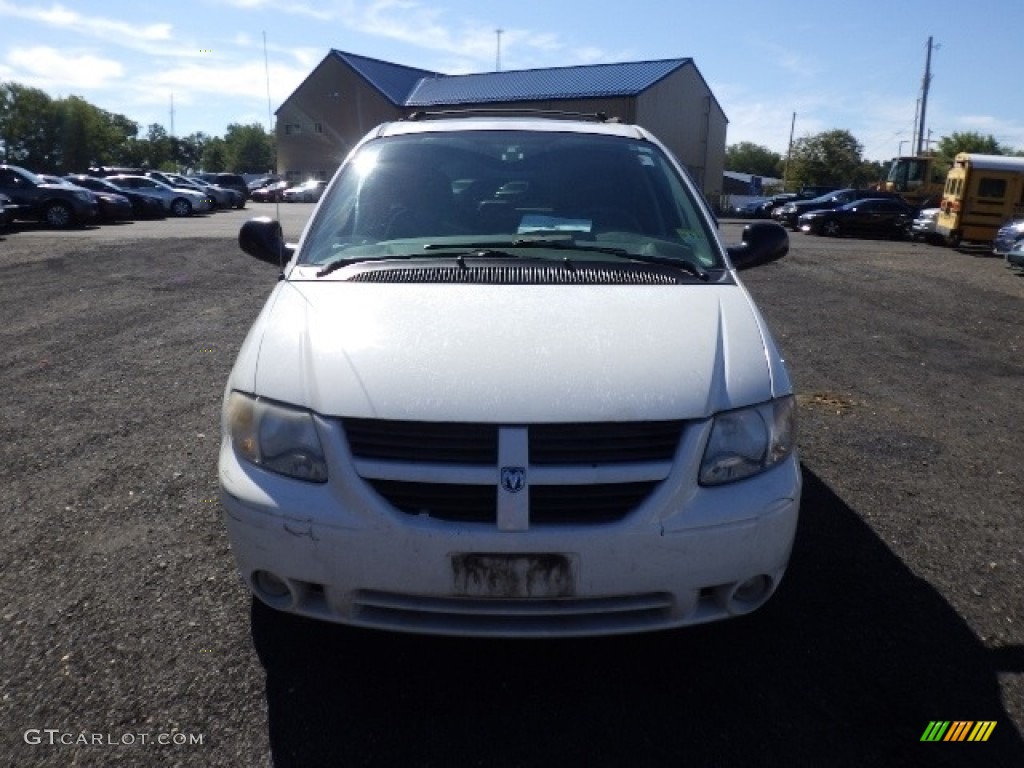 2005 Grand Caravan SXT - Stone White / Medium Slate Gray photo #2