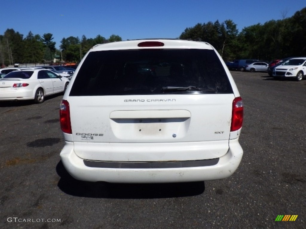 2005 Grand Caravan SXT - Stone White / Medium Slate Gray photo #5