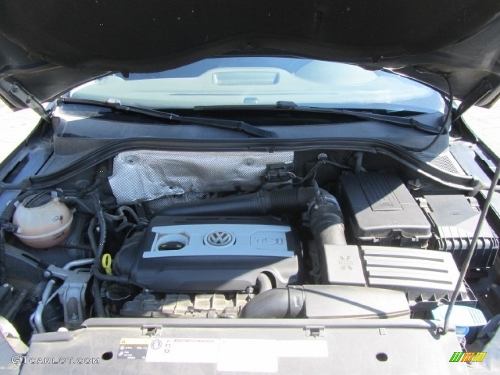 2014 Volkswagen Tiguan S Engine Photos