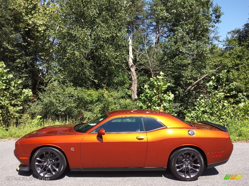 Sinamon Stick 2022 Dodge Challenger R/T Scat Pack Exterior Photo #144906993