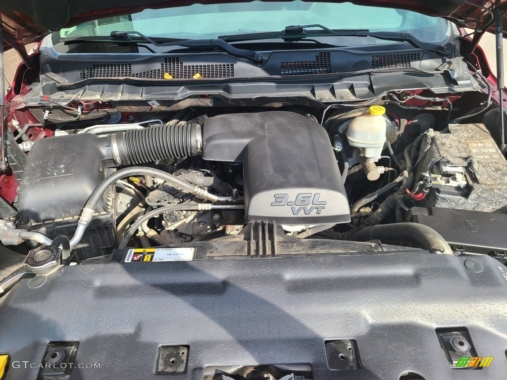2016 Ram 1500 Express Crew Cab 4x4 Engine Photos