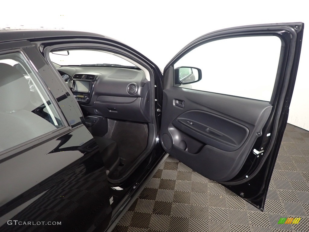 2022 Mitsubishi Mirage G4 ES Door Panel Photos