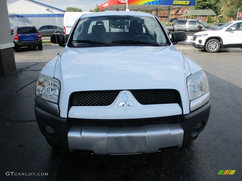 2006 Raider DuroCross Extended Cab 4x4 - Arctic White / Slate Gray photo #18