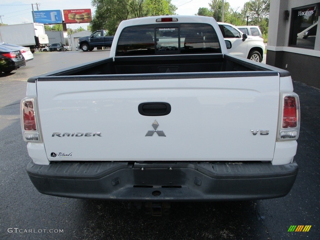 2006 Raider DuroCross Extended Cab 4x4 - Arctic White / Slate Gray photo #23