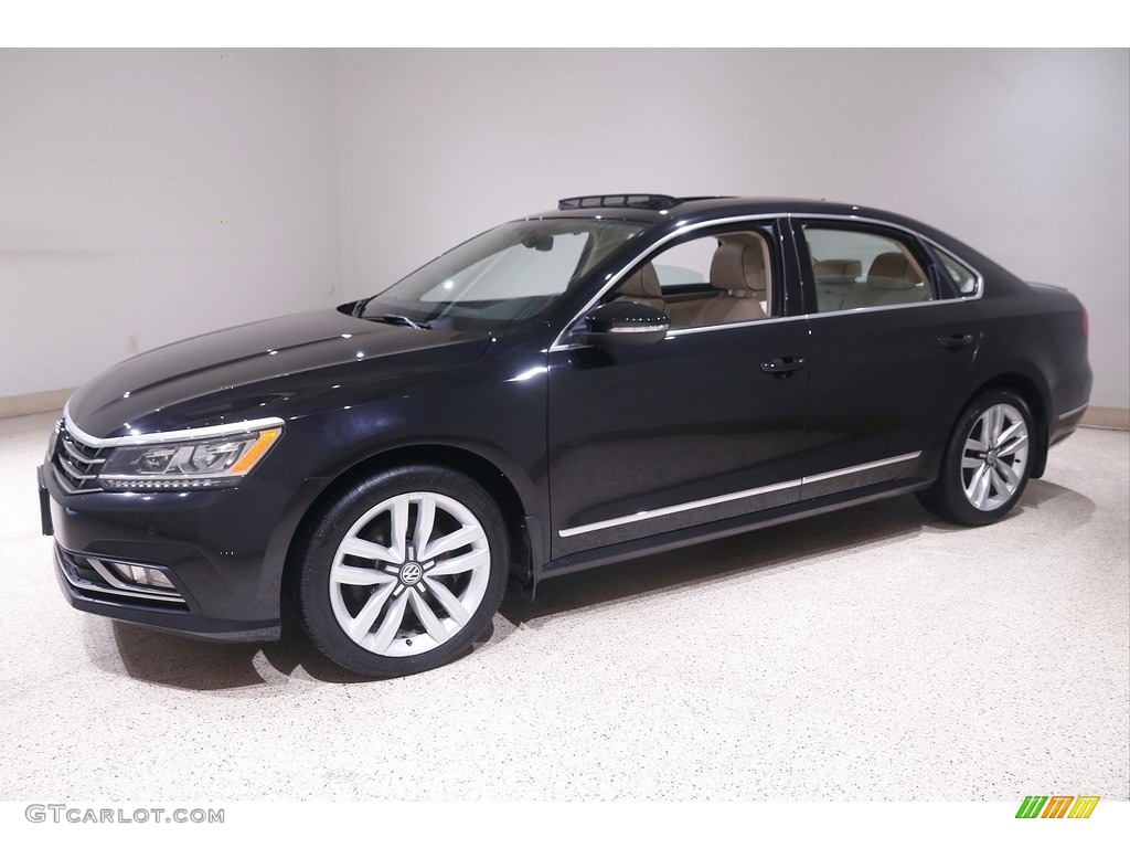 2017 Volkswagen Passat V6 SE Sedan Exterior Photos