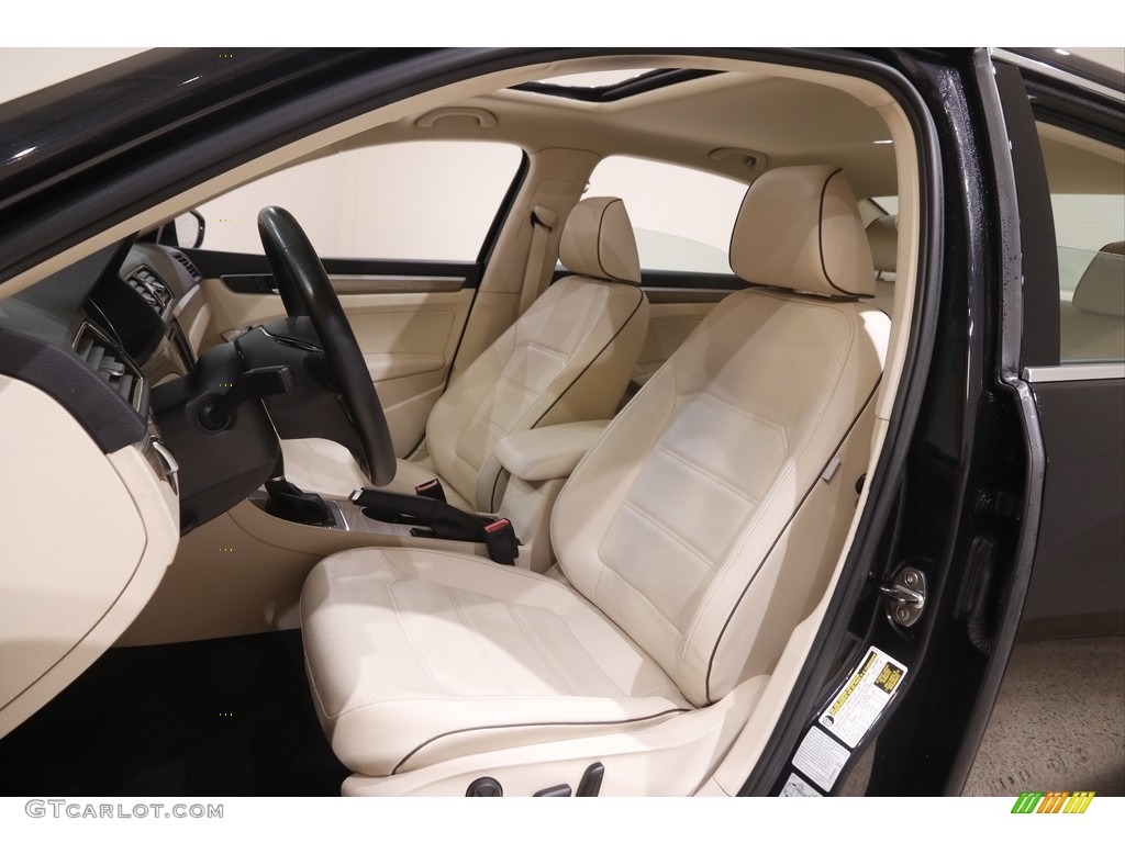 2017 Volkswagen Passat V6 SE Sedan Interior Color Photos
