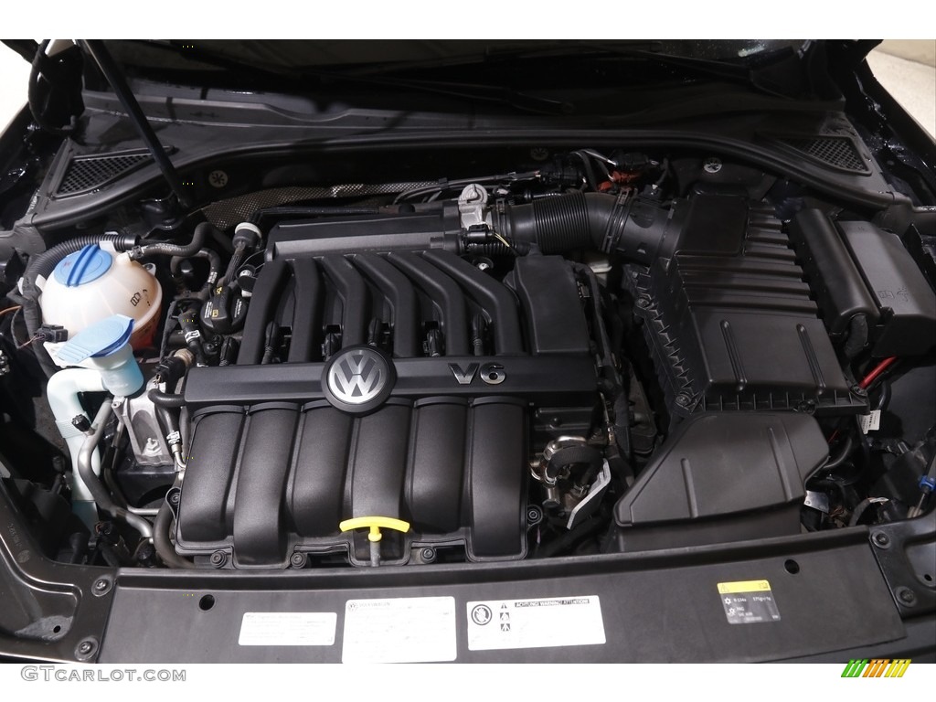 2017 Volkswagen Passat V6 SE Sedan Engine Photos