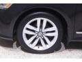 2017 Volkswagen Passat V6 SE Sedan Wheel and Tire Photo