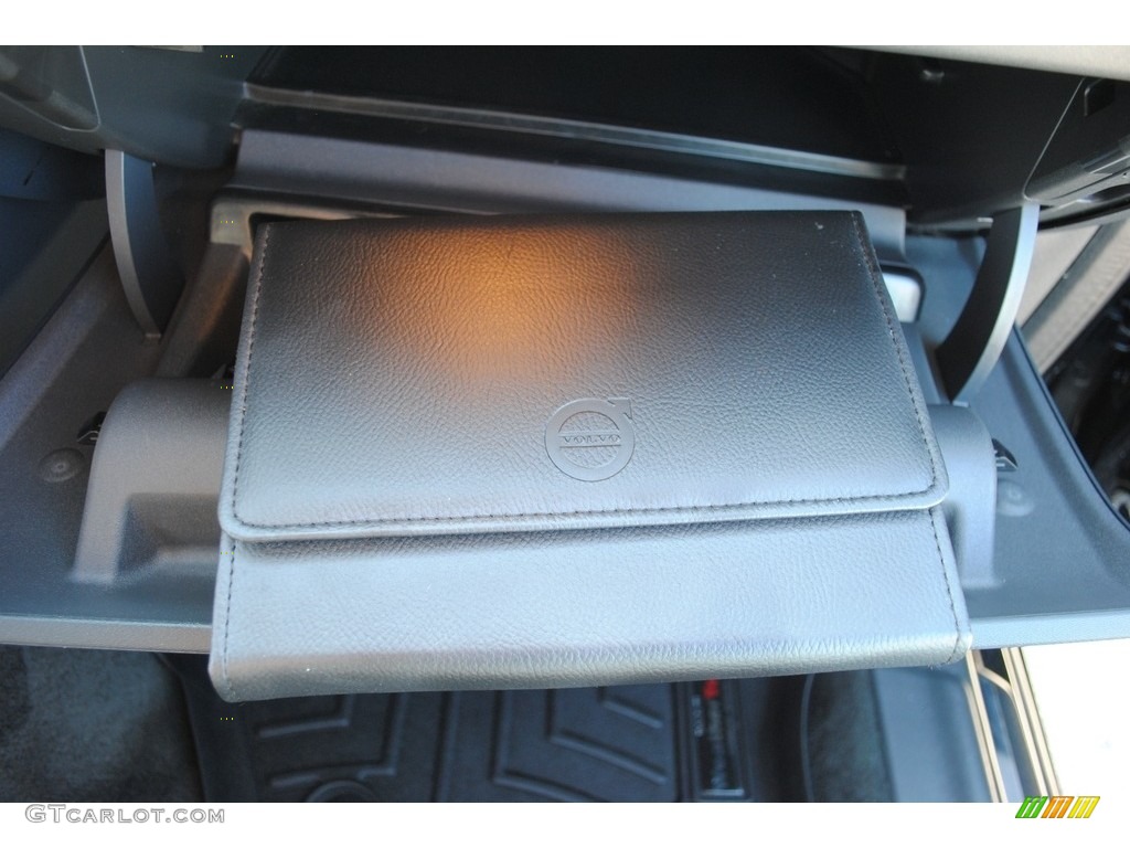 2016 XC60 T5 AWD - Onyx Black Metallic / Off-Black photo #27