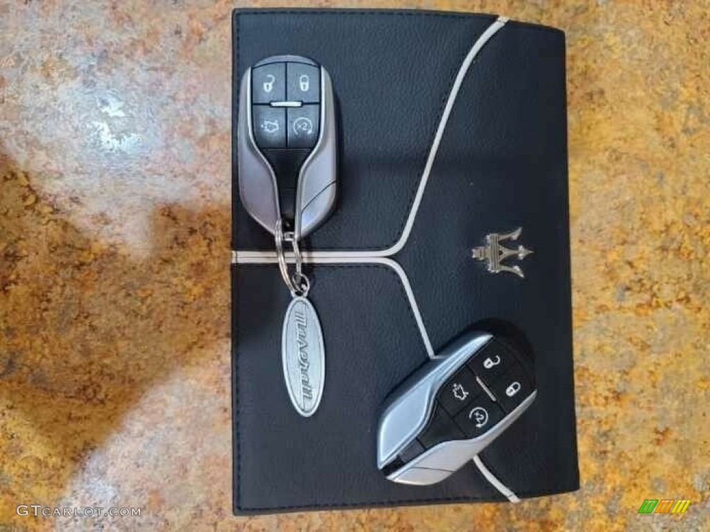2017 Maserati Ghibli S Keys Photos