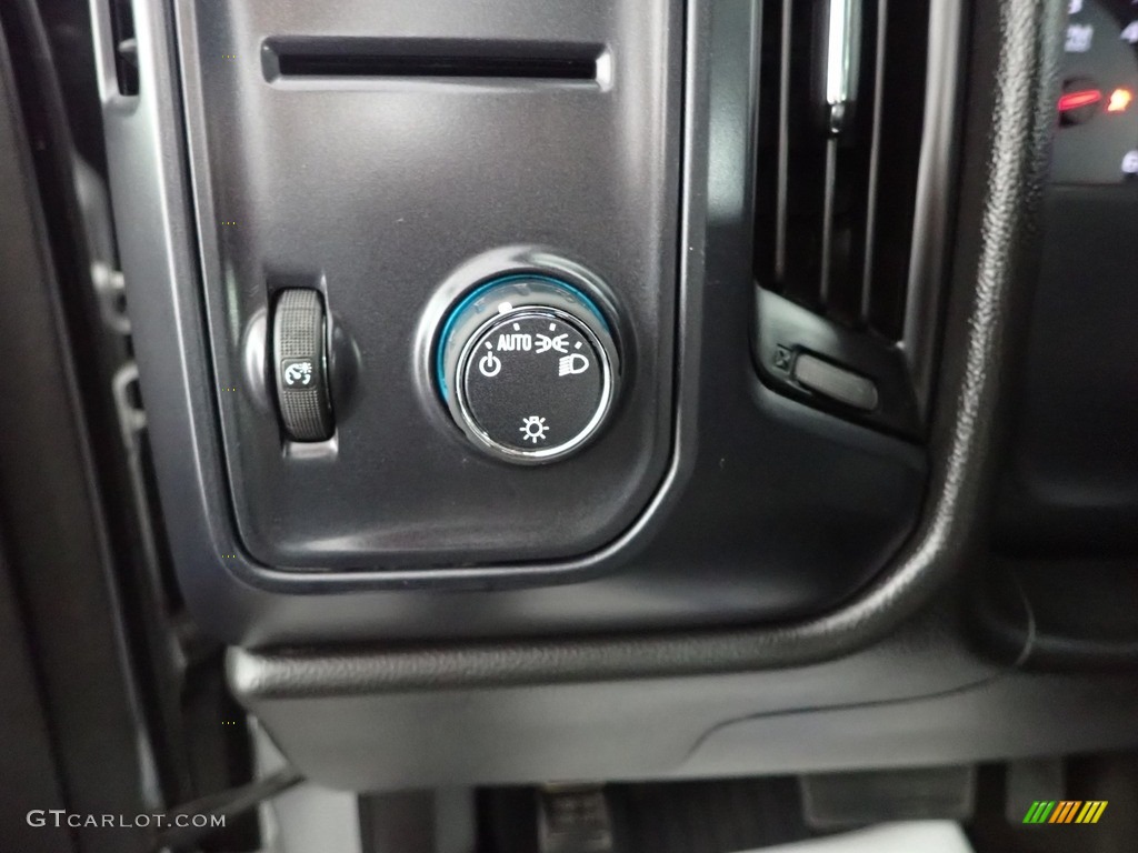 2018 Chevrolet Silverado 1500 Custom Double Cab 4x4 Controls Photo #144912961