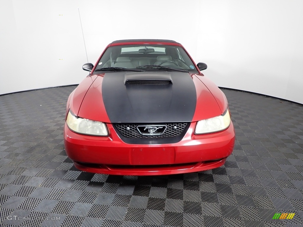 2000 Mustang GT Convertible - Laser Red Metallic / Medium Graphite photo #2
