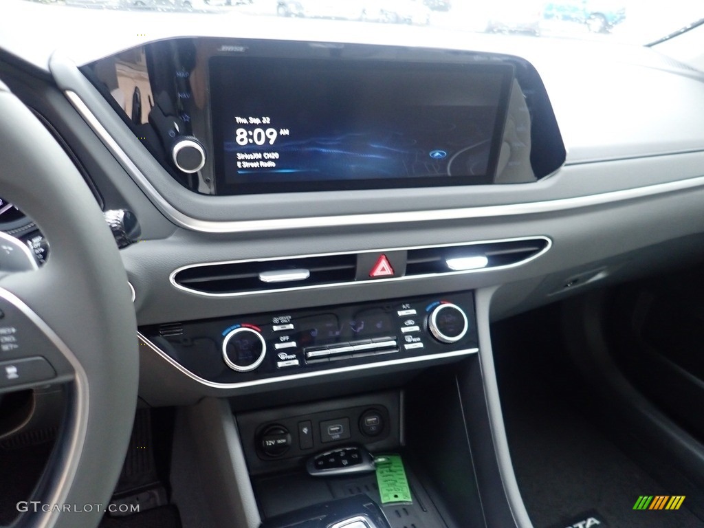 2023 Hyundai Sonata SEL Hybrid Controls Photos