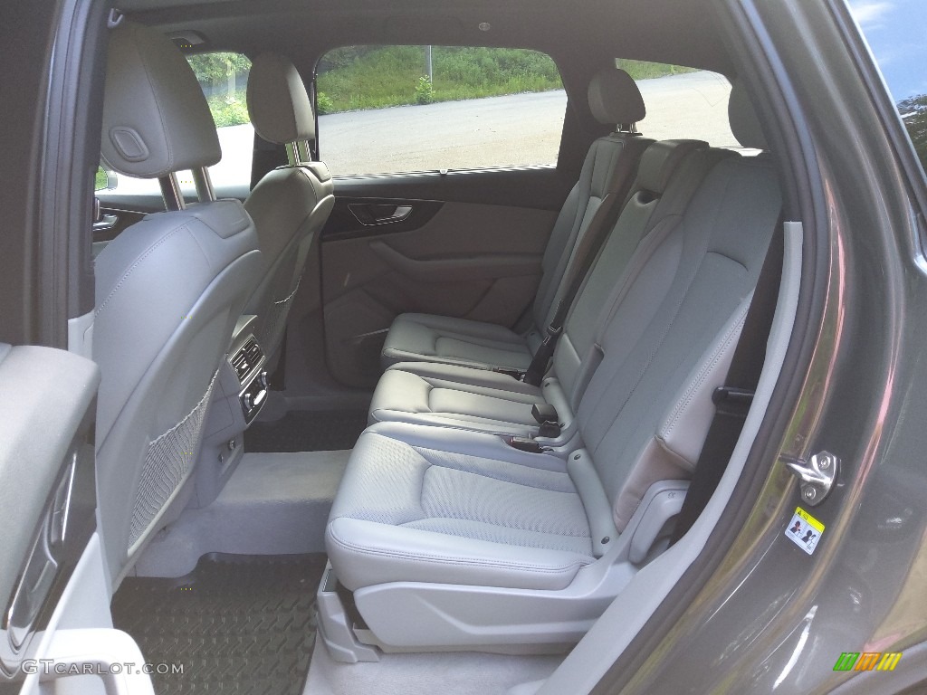 Rock Gray Interior 2018 Audi Q7 3.0 TFSI Premium Plus quattro Photo #144917981