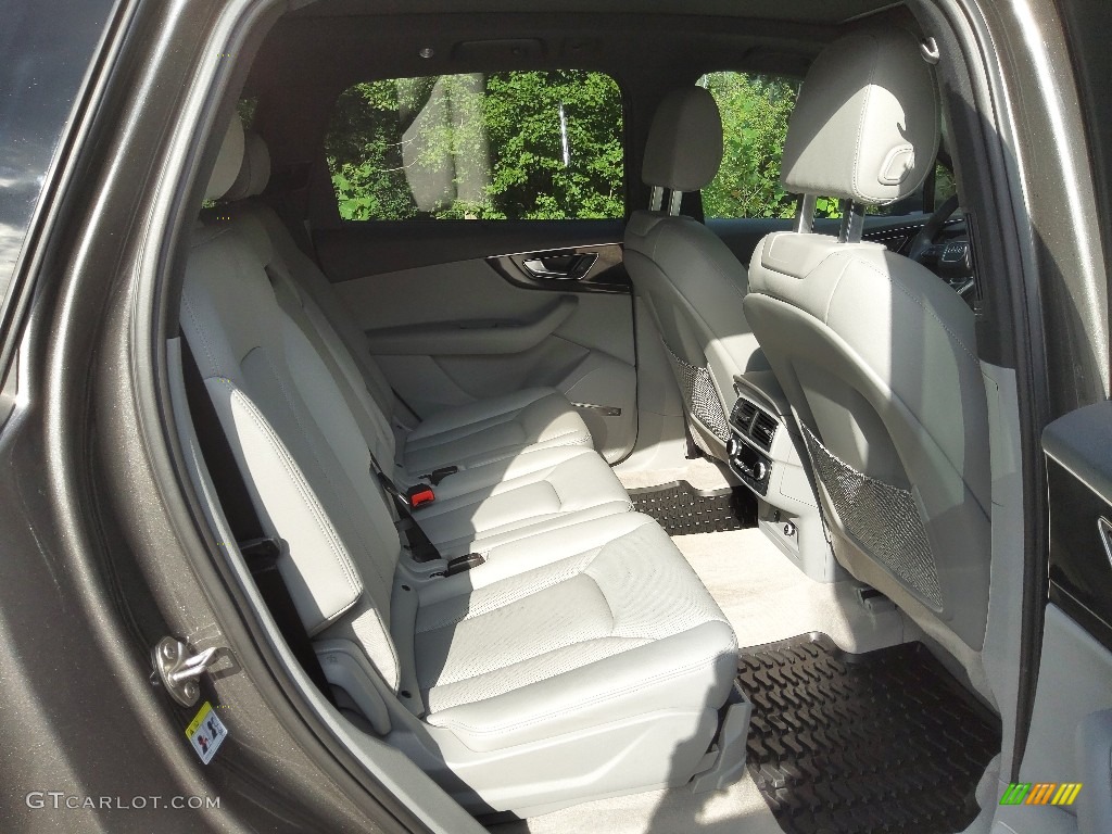 2018 Audi Q7 3.0 TFSI Premium Plus quattro Rear Seat Photos