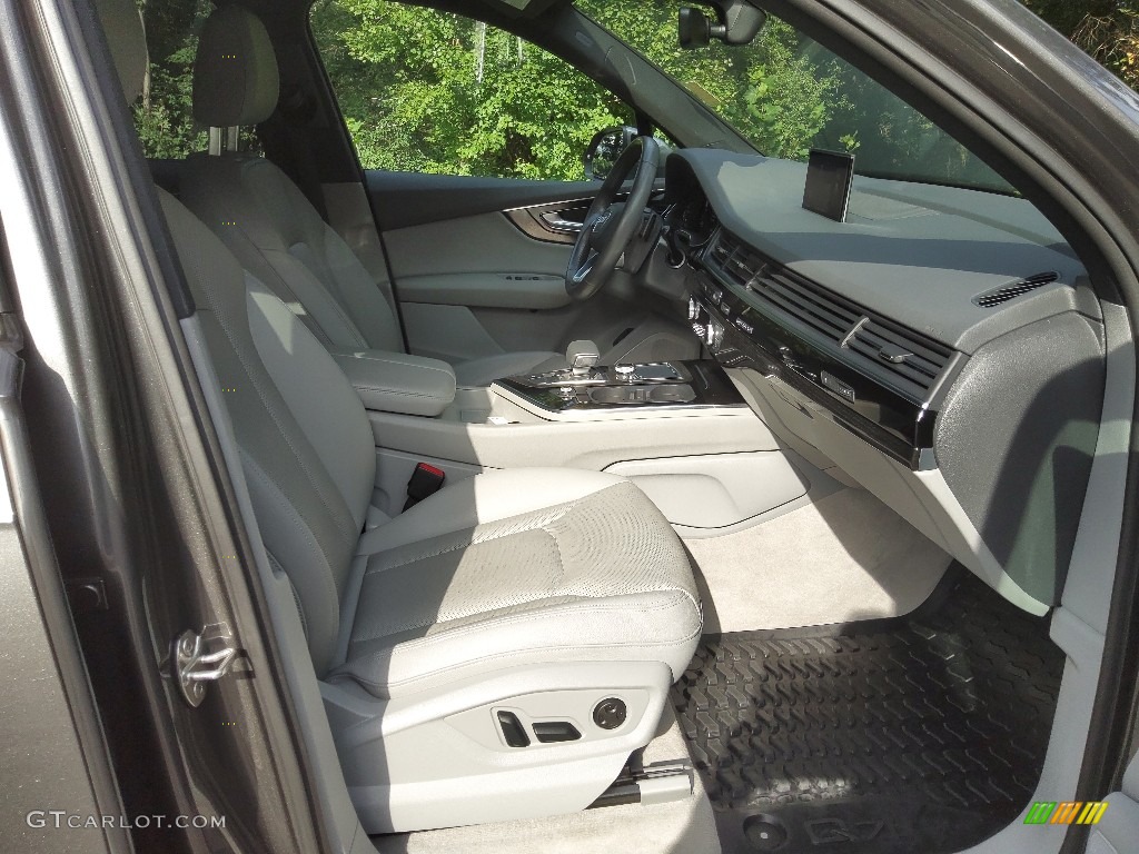 Rock Gray Interior 2018 Audi Q7 3.0 TFSI Premium Plus quattro Photo #144918097