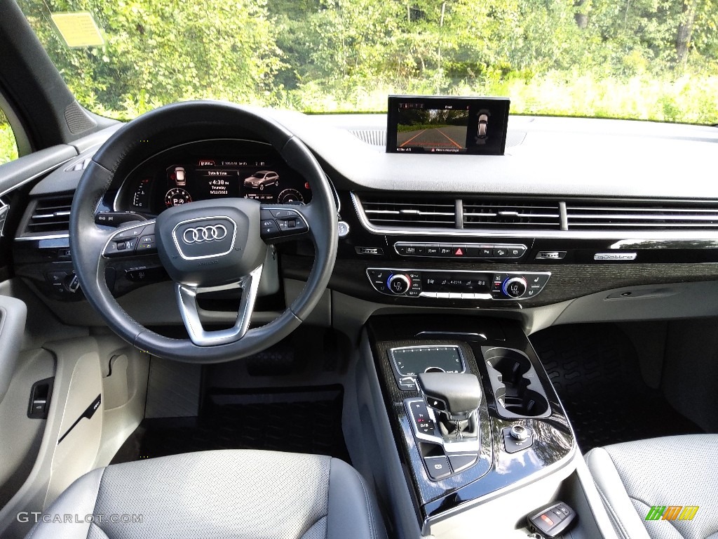 2018 Audi Q7 3.0 TFSI Premium Plus quattro Rock Gray Dashboard Photo #144918115