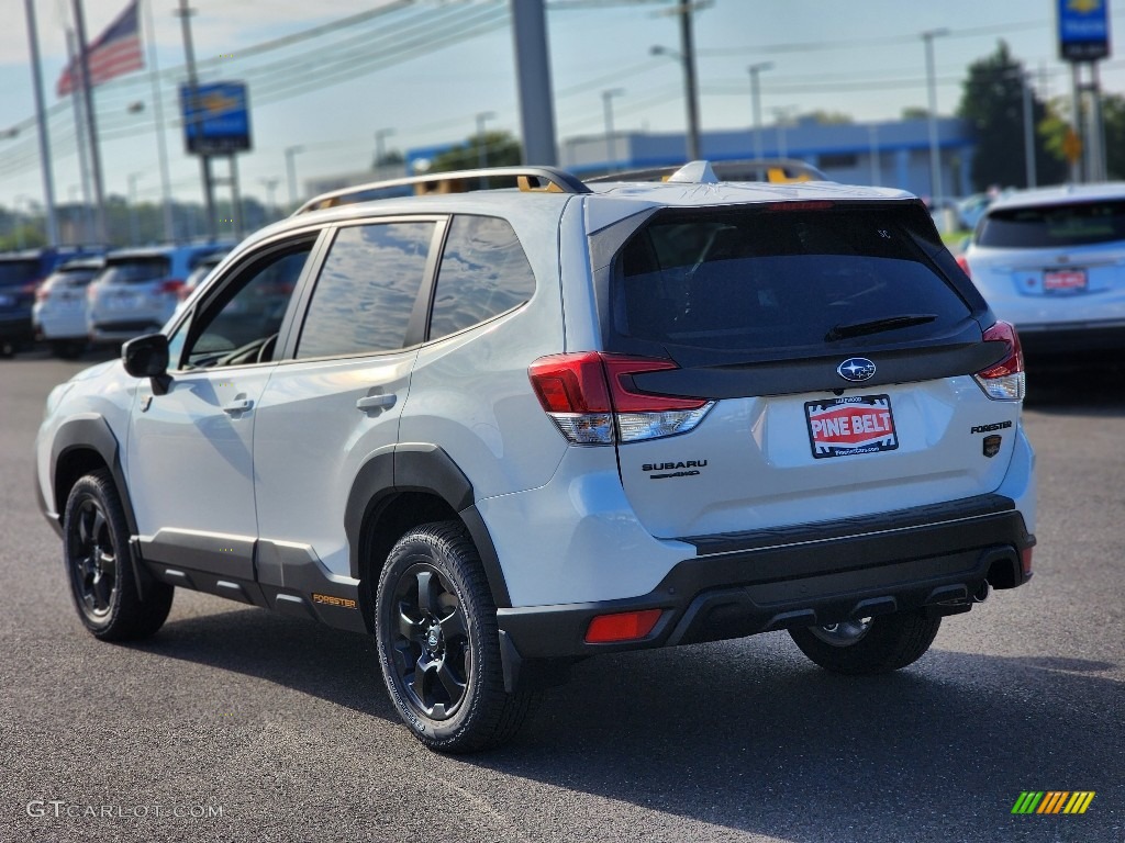 2022 Forester Wilderness - Crystal White Pearl / Gray StarTex photo #4