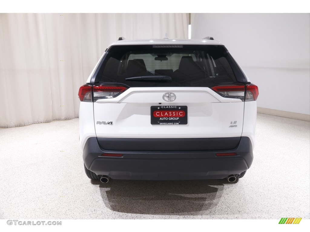 2019 RAV4 LE - Super White / Black photo #16