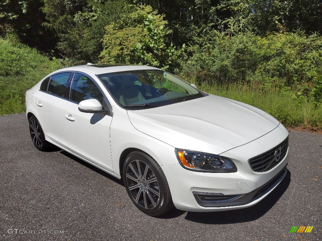 2017 S60 T6 AWD - Ice White / Soft Beige photo #4