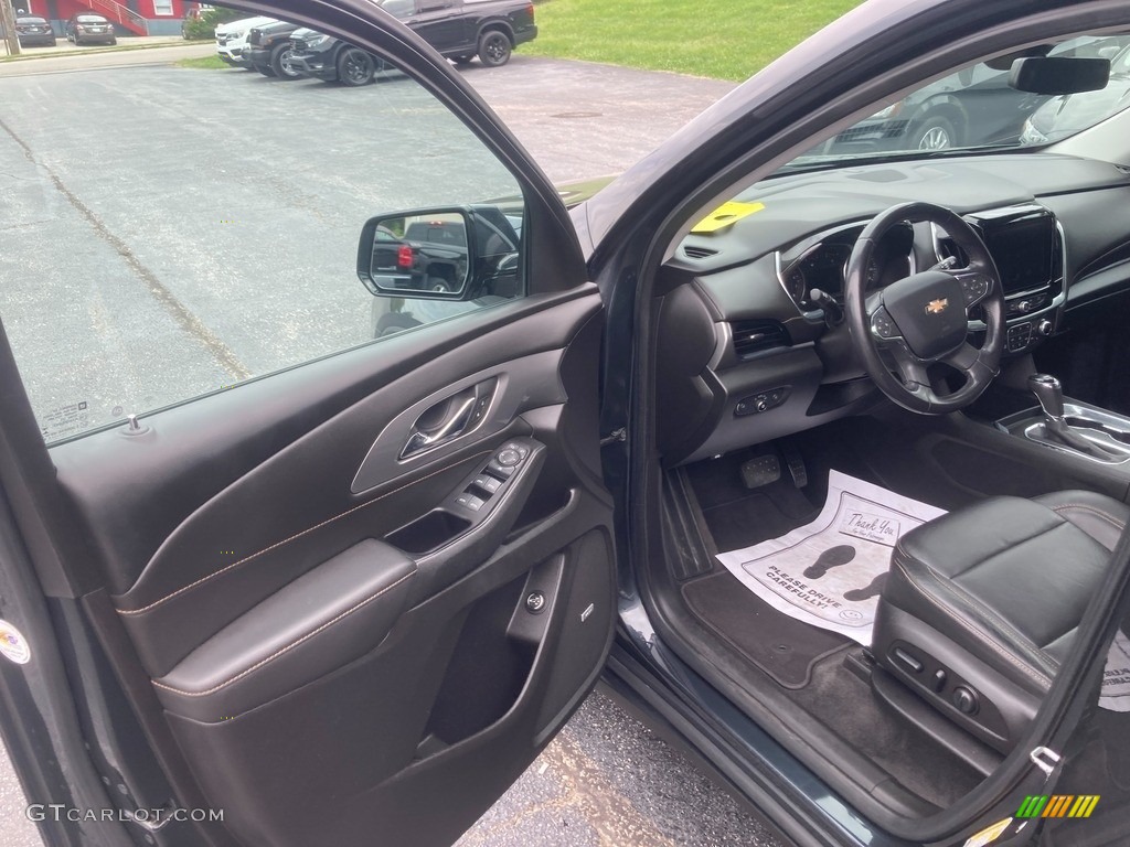 2019 Traverse LT - Graphite Metallic / Jet Black photo #9
