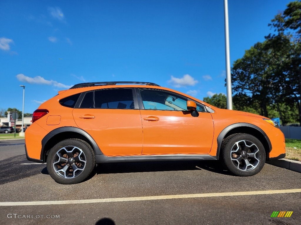 2013 XV Crosstrek 2.0 Premium - Tangerine Orange Pearl / Black photo #5