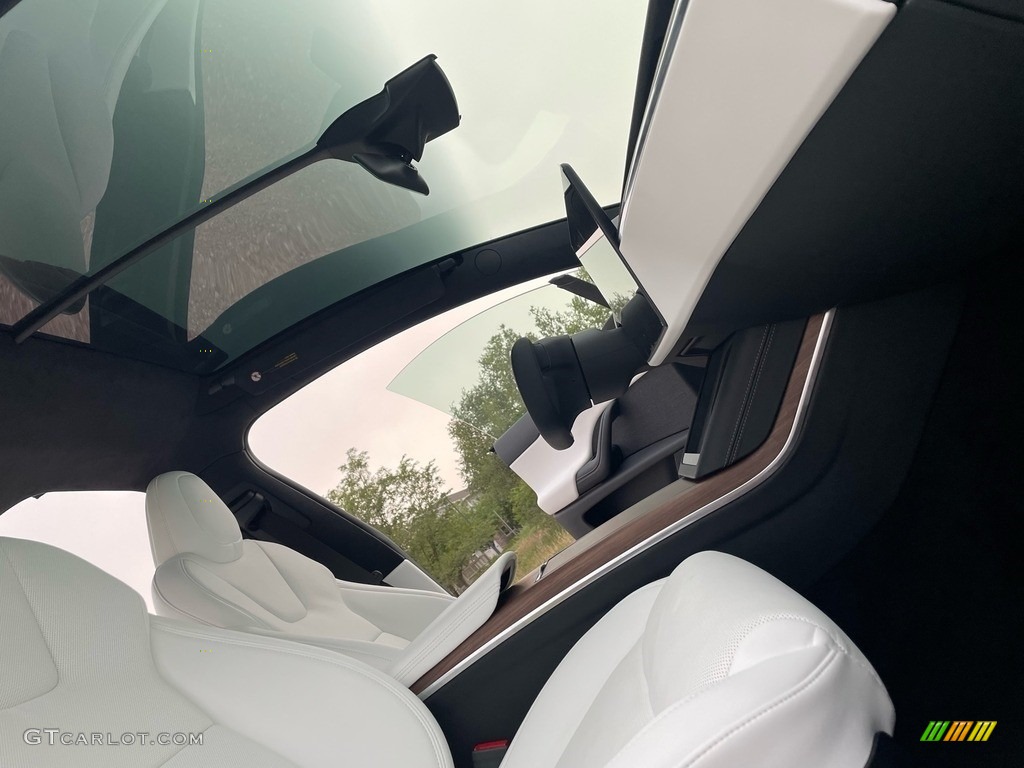 2022 Tesla Model X AWD Front Seat Photo #144925080