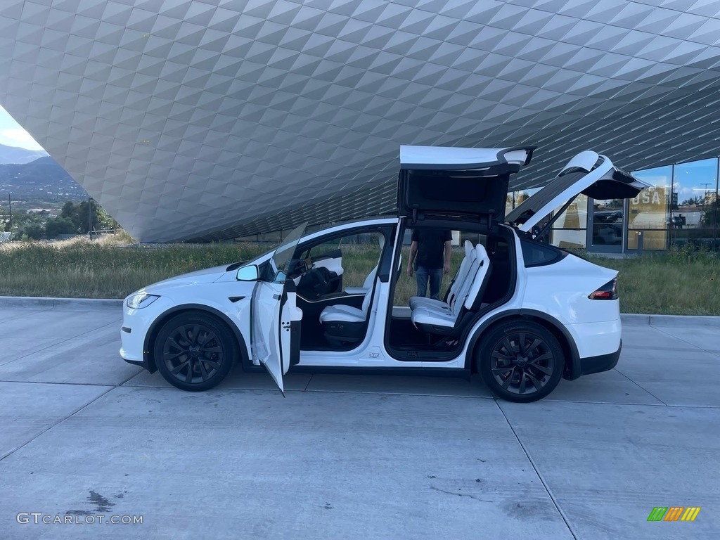 2022 Model X AWD - Pearl White Multi-Coat / White/Black photo #22