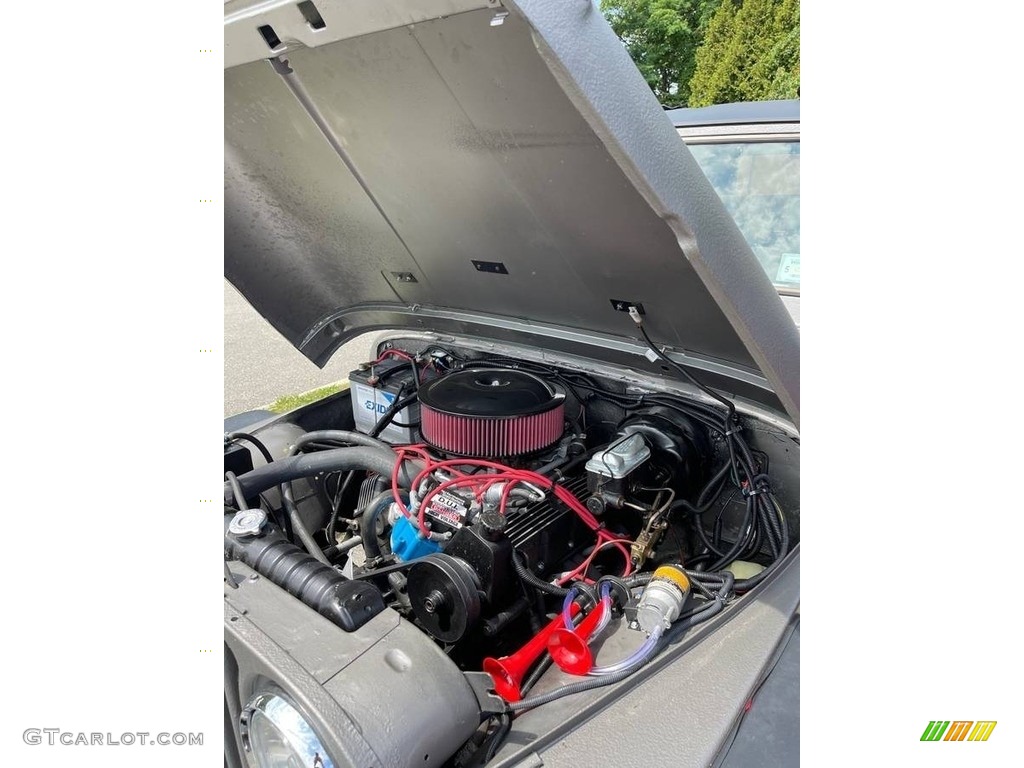 1977 Jeep CJ7 4x4 Engine Photos