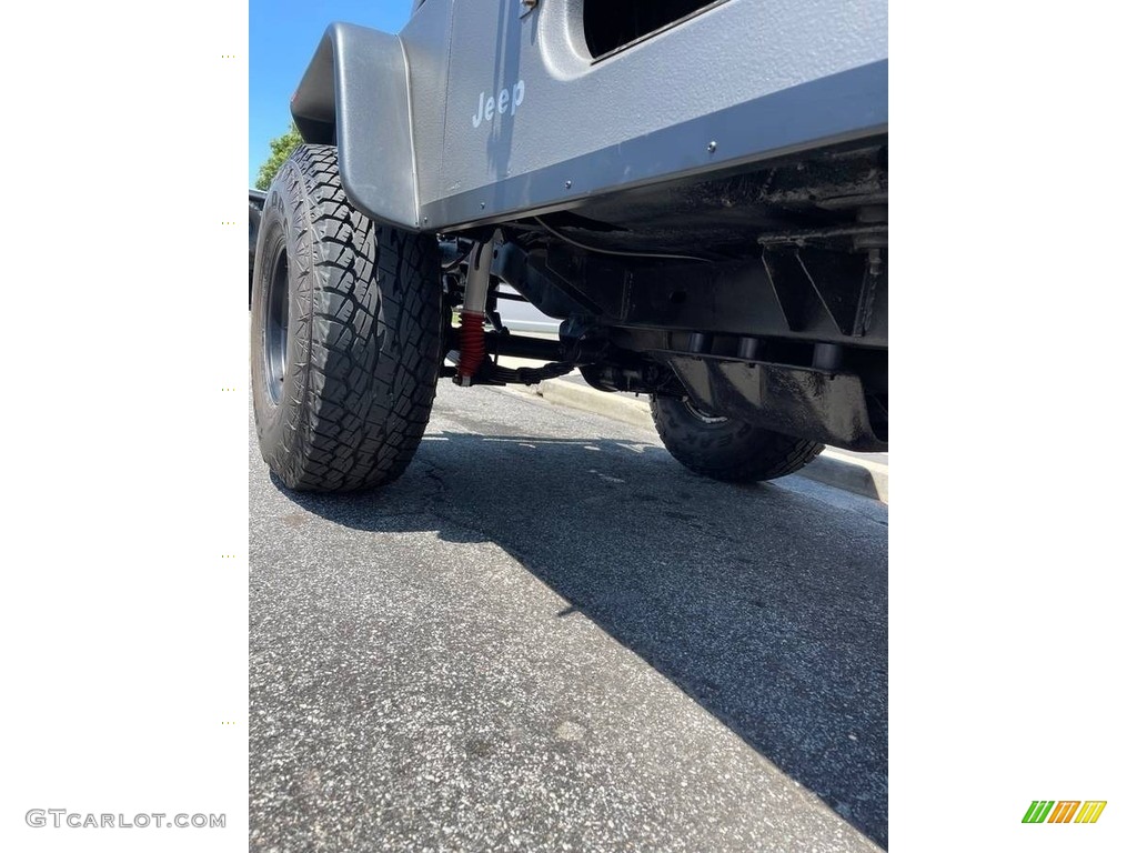 1977 Jeep CJ7 4x4 Undercarriage Photo #144925347
