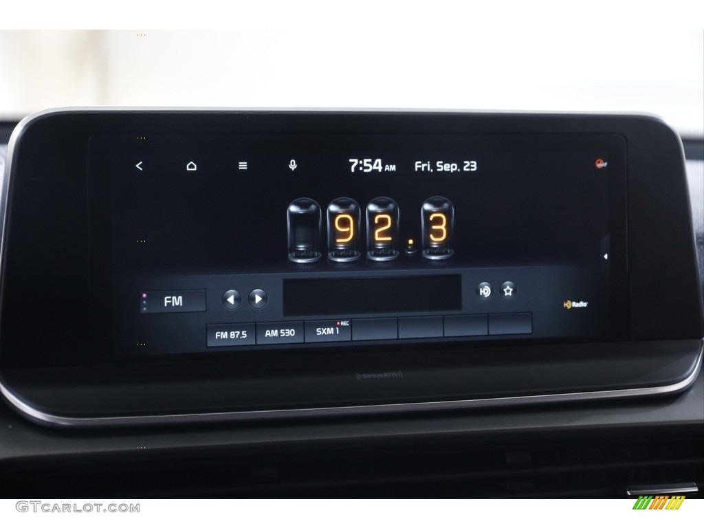 2022 Telluride LX AWD - Everlasting Silver / Black photo #11