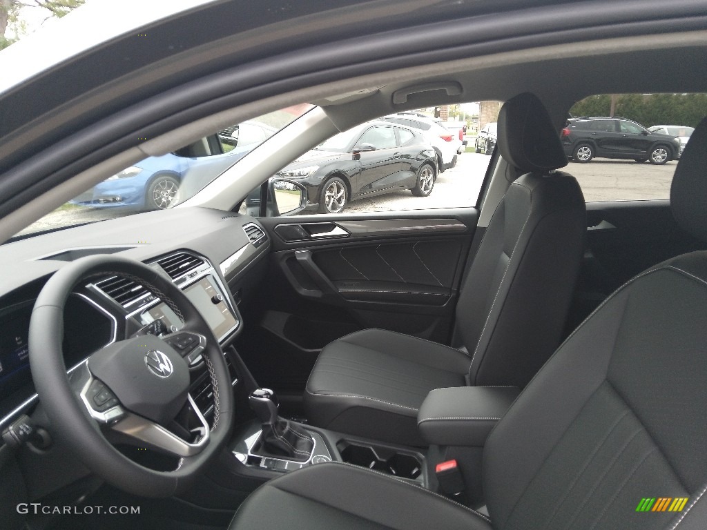 2022 Tiguan SE 4Motion - Platinum Gray Metallic / Titan Black photo #2