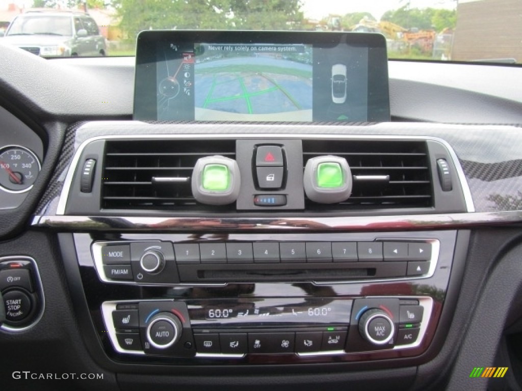 2016 BMW M4 Convertible Controls Photos