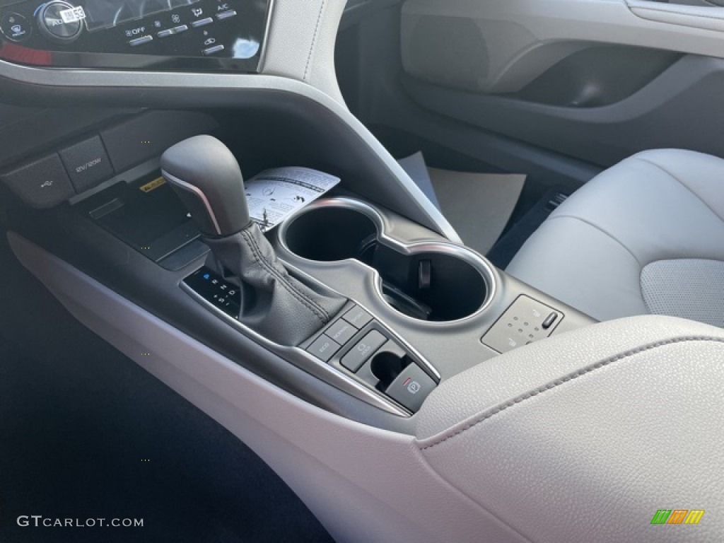 2023 Toyota Camry XLE AWD Transmission Photos