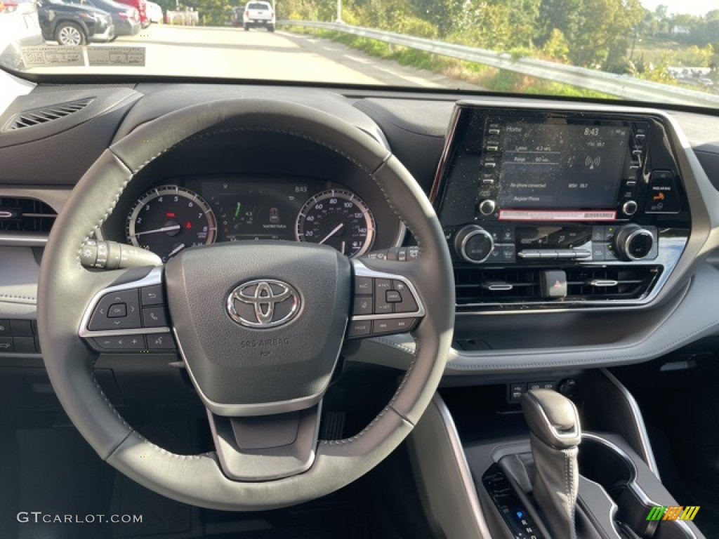 2022 Highlander XLE AWD - Moondust / Black photo #10