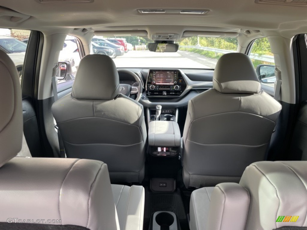 2022 Highlander XLE AWD - Moondust / Black photo #26