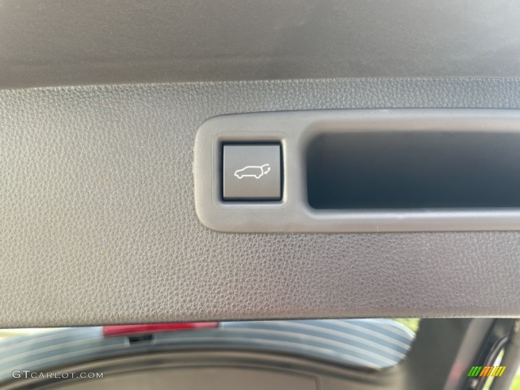 2022 Highlander XLE AWD - Moondust / Black photo #27
