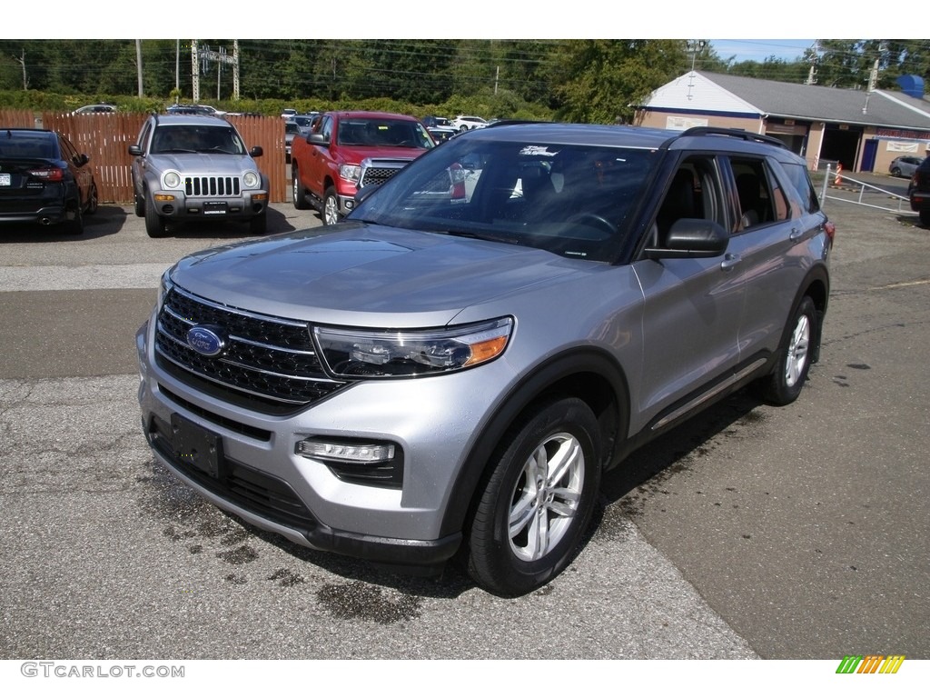 2020 Explorer XLT 4WD - Iconic Silver Metallic / Ebony photo #1