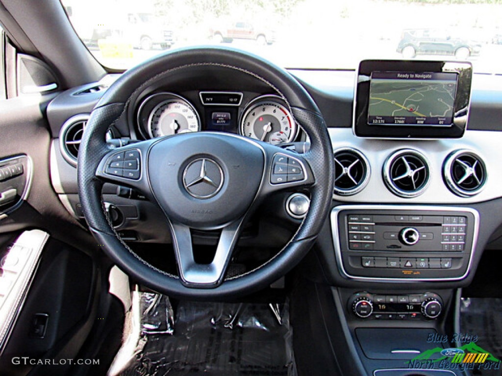 2016 CLA 250 - Mountain Grey Metallic / Black photo #15