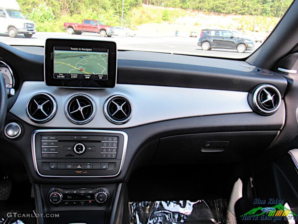 2016 CLA 250 - Mountain Grey Metallic / Black photo #16