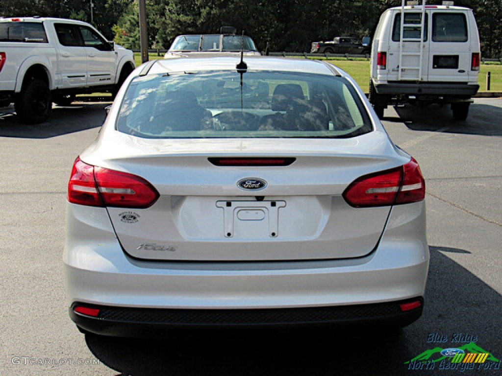2017 Focus S Sedan - Ingot Silver / Charcoal Black photo #4