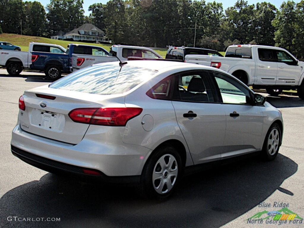 2017 Focus S Sedan - Ingot Silver / Charcoal Black photo #5